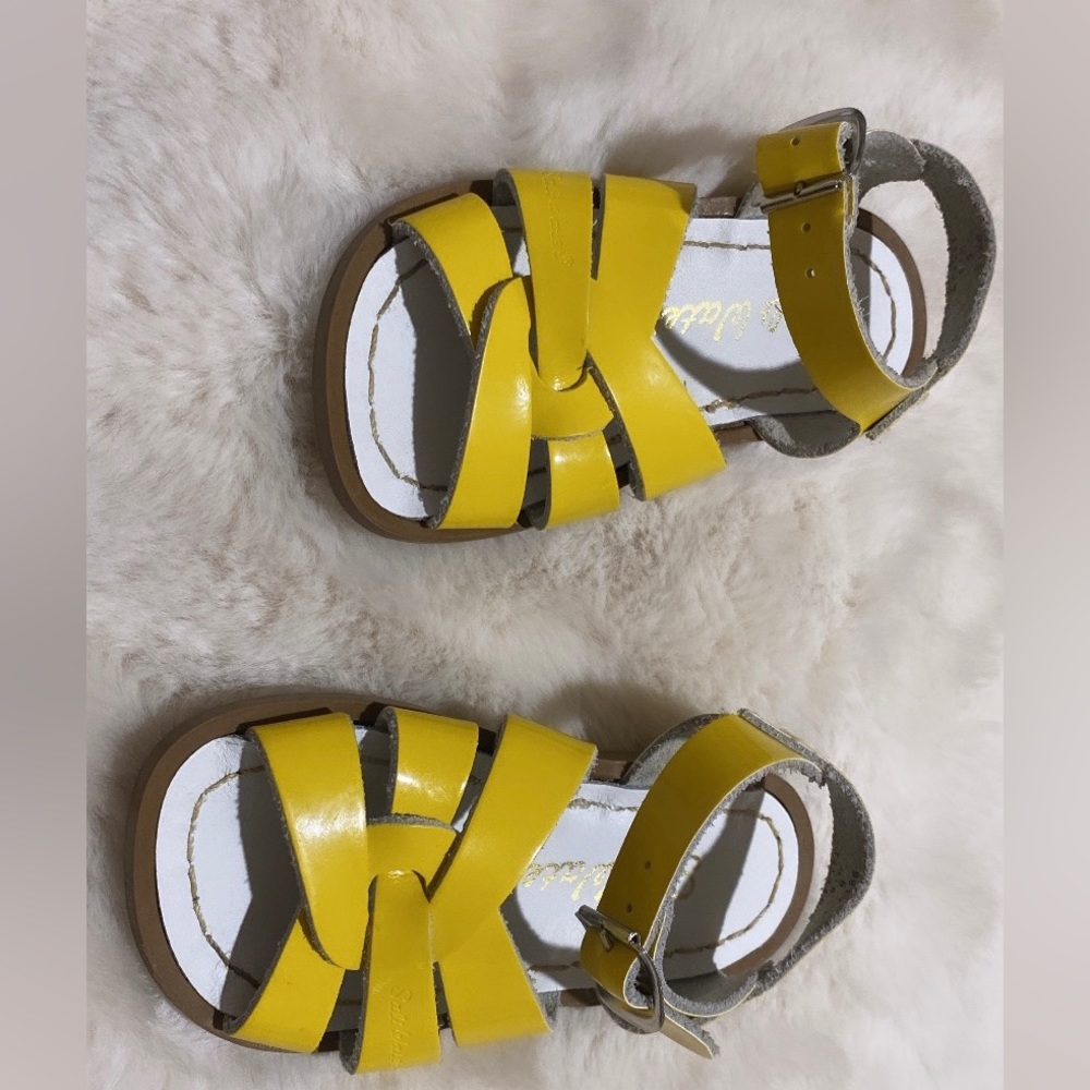 Girl Sandal Size 7